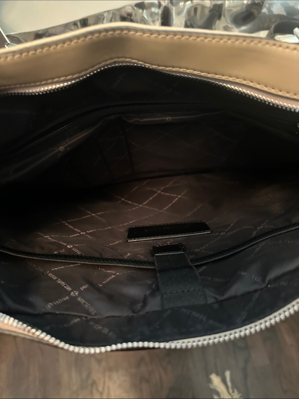 MICHAEL KORS COOPER COMMUTER BRIEFCASE - Picture 6 of 6